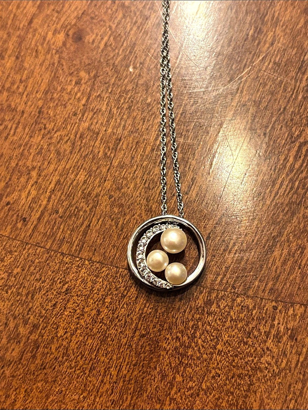 Pearl Pendant Necklace in Silver